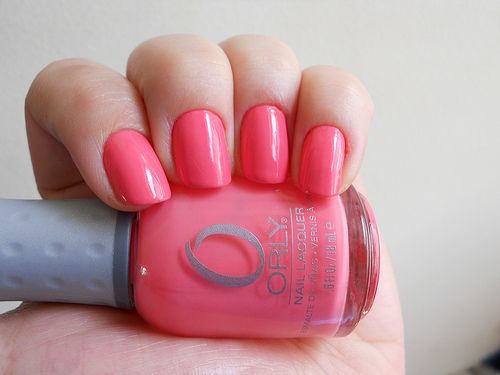 Coral nail polish