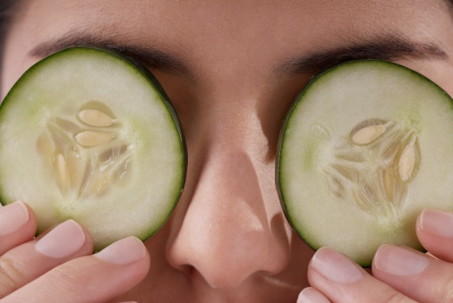 Cucumber for dark circles