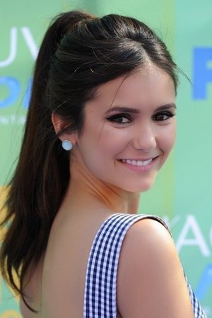 Nina Dobrev Teen Choice Awards 2011