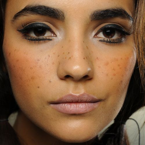 Fake freckles