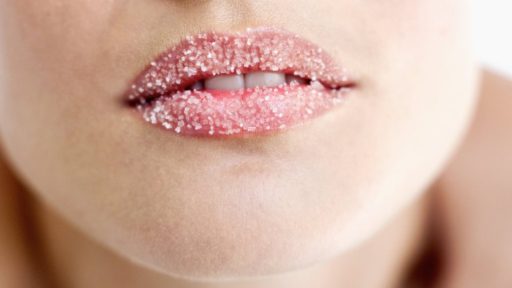Foolproof Ways to Get Bigger Lips Naturally
