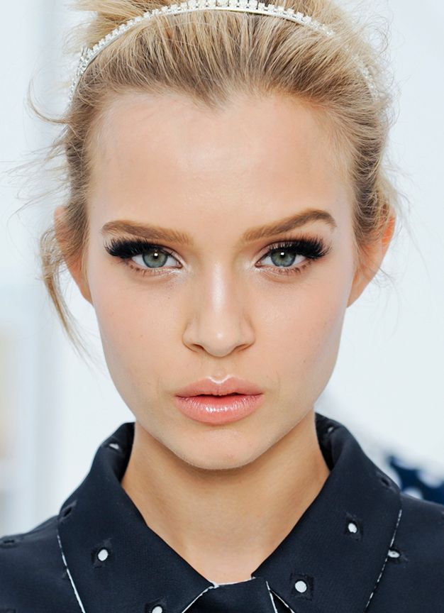 The Lazy Girl’s Guide to Contouring and Strobing