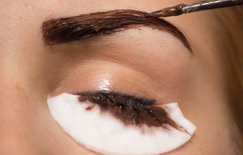 How to Safely Tint Your Eyebrows with Henna